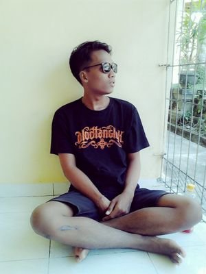 ketika saya salah, apakah anda benar?