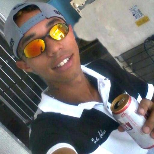 - tão natural como a luz do dia mais que preguiça boa me deixa aqui atoa hoje ninguem vai estragar meu dia