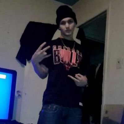 Instagram-slawwapprentace 
Snapchat-slaww631
Facebook-slaww apprentace 
#alwaysfollowback