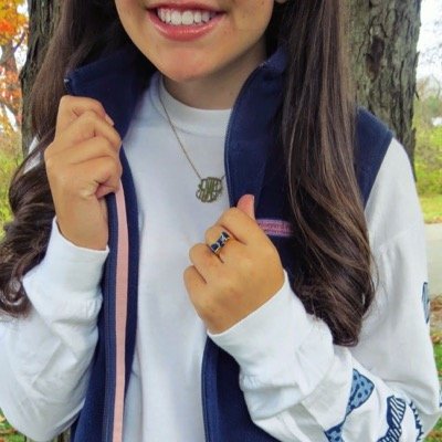 Texas born and Texas raised. KMSS Rep [discount code: @_texas_princess]. Lover of wine, crafting while drinking wine, and dancing on elevated surfaces