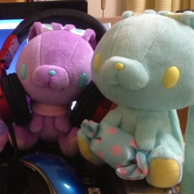 曲を作って、音ゲー(指、ビースト)やって、ラーメン食べて、東方眺めてます。汎用うさぎ病をこじらせてます。