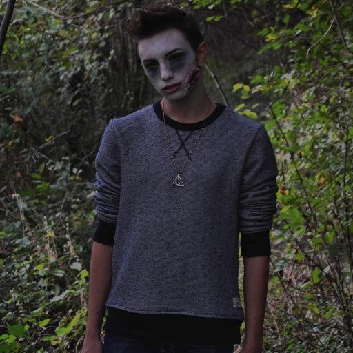 LuniniPatrick's profile picture. L'unica cosa che mi fa stare bene è proprio quella che mi sta uccidendo di più.