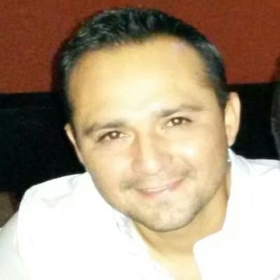 Padre de familia y servidor publico comprometido para lograr un Campeche digno