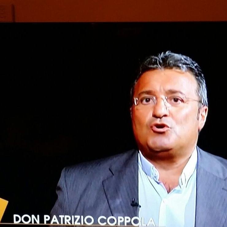 Laurea in Giurisprudenza, Presidente e Direttore Generale IUDAV. Giornalista Pubblicista. PadreJoystick