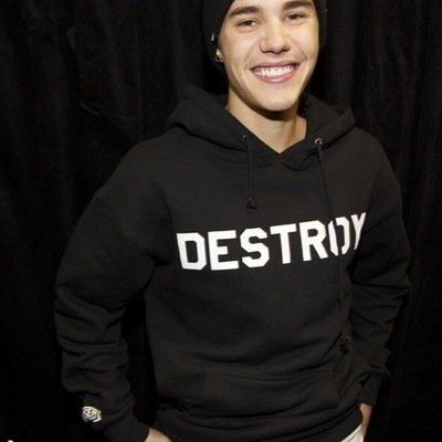 Irene Hatzipanagiotidou. Belieber from Greece. Love family, friends and Justin to death. Follow me fellaaaazzzz :)