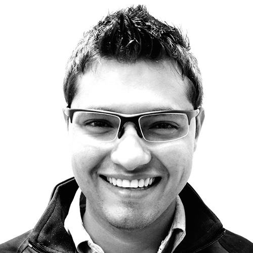 Diseñador gráfico en constante evolución con una sed insaciable de idear y desarrollar conceptos gráficos en pro de las nuevas tecnologías.