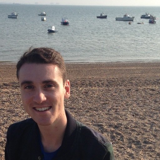 Journaliste devenu entrepreneur @chanhdacuisine, bachelier en science politique