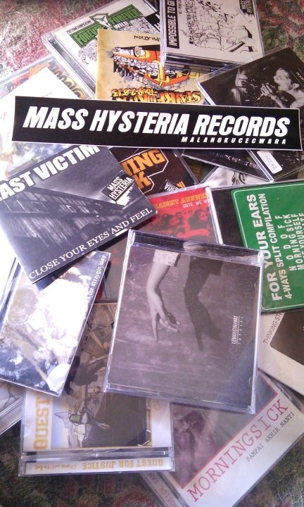 Record, Distribution and Merchandise | Check Favourites | Contact : 085214043604 / 081555777182