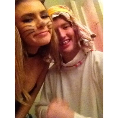 Aoife_Mc_96's profile picture. 6        ft        2