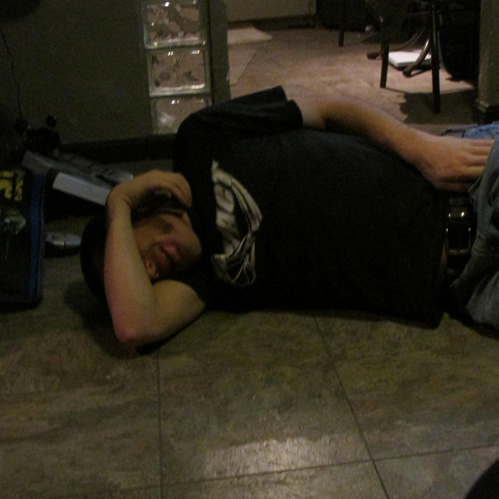 Turn down for what? Send us YOUR drunk stories. http://t.co/7Uq4ZjwByg
Our website: collegetweet@collegedrunk.org