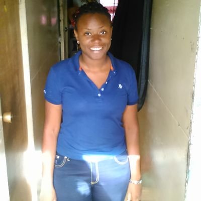love to laugh alot ......................... nice if u are not being a idiot have a very bitchy personalty when ready and like to meet a lot
 of new people