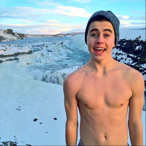 I want @nashgrier to see the song i wrote for him! It's in the link below. :) PLEASE RT baes! https://t.co/R50ycnZNFp