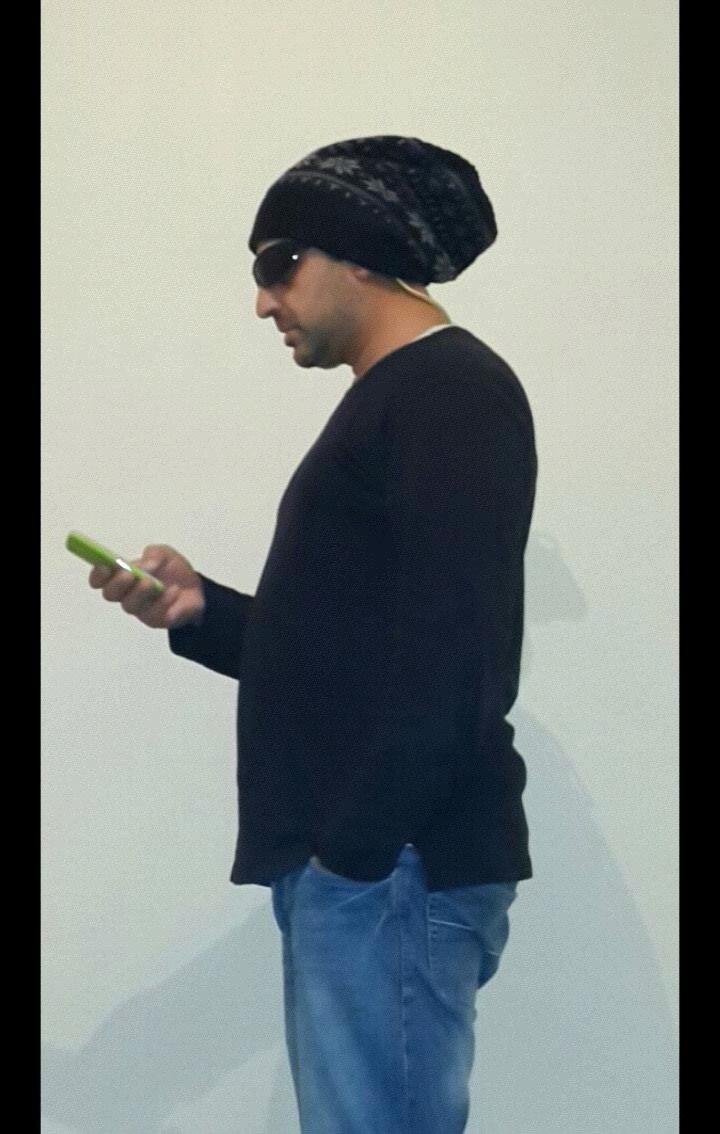 54basel's profile picture. yanlızca adımı biliyorsun hikayemi degil