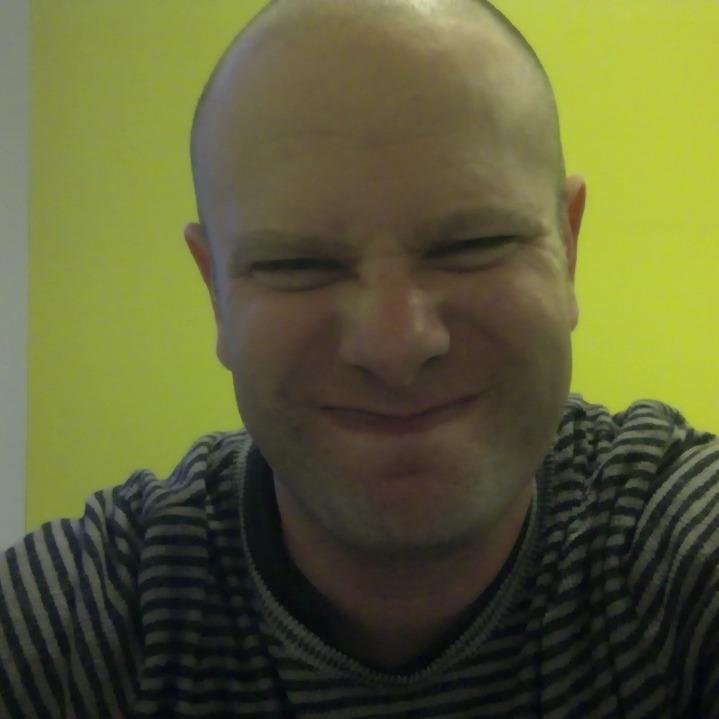 VP Creative Director at CP+B. The extra s in my Twitter handle stands for something.