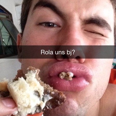 O mundo pode me fazer chorar o tempo inteiro, mas o seu sorriso sempre será o meu maior motivo pra sorrir.❤️te amo❤️20.09❤️ since 29.09