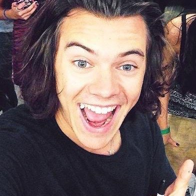 follow @lwtnharry x
