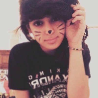 i like bands and food ❤️ i do pointless videos on youtube if you want to check it out