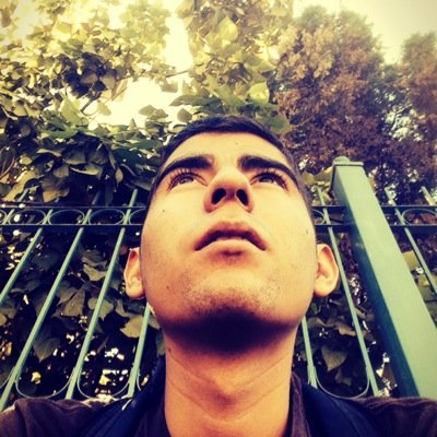 Estudiante de Ing.Electrica en El INSTITUTO TECNOLOGICO DE DURANGO. 
Creencias religiosas; Ninguna
Actividades: Leer , futbol, xbox, parkour y MMA