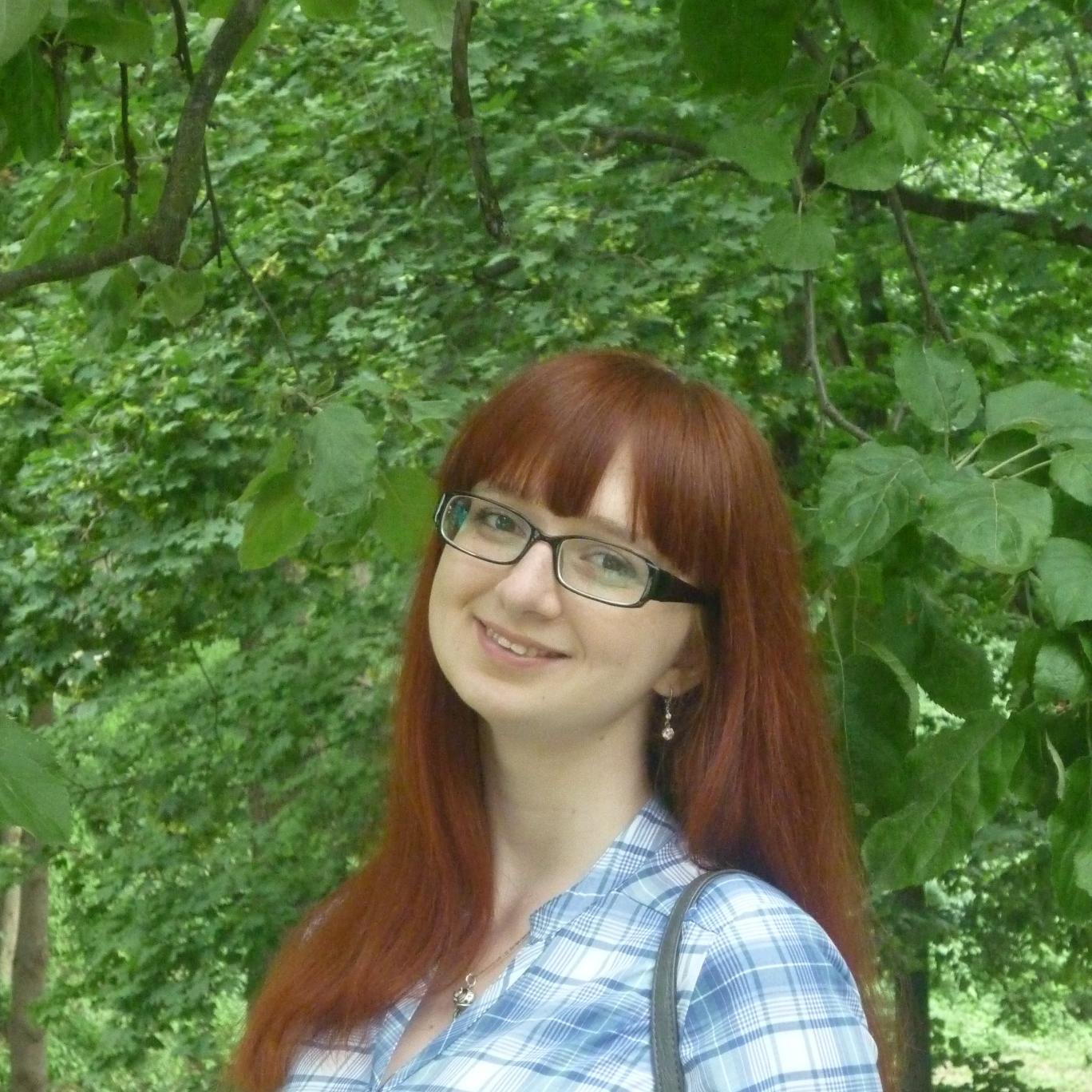 уже не студентка, иногда жестоко туплю, друзья психи, жизнь - тлен