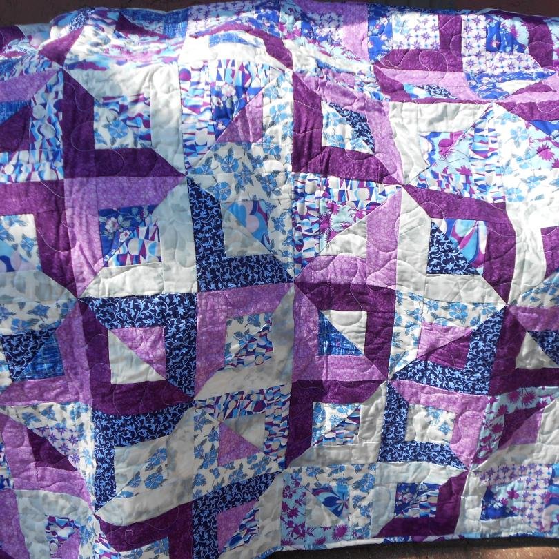 pamscrafts7631's profile picture. 