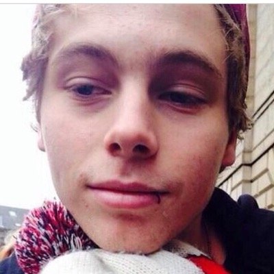 free follow from @LUKEHMANIAC. Follow that account back? :)