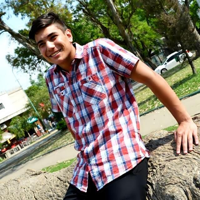 18/De todo menos cumbia/Barcelona/ #ElRubiusOMG /100%Argentino/SeguimeYTeSigo/I LOVE FUTBOL flor la mejor de todas ✌