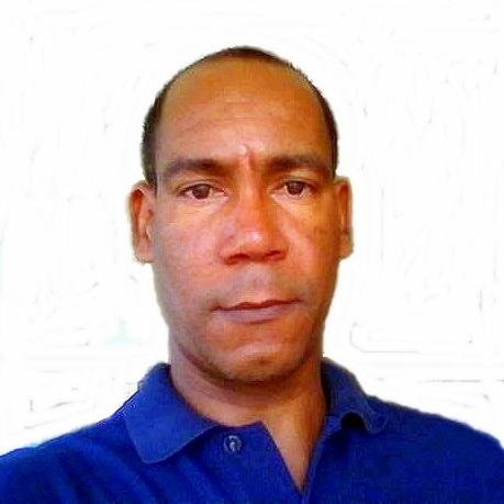 poeta, blogueiro, autodidata, pesquisador, fotógrafo amador, fundador e administrador do Projeto Roda Cultural