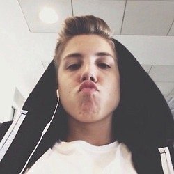 @highoffofdallas is bae af || inactive bc school 
:(