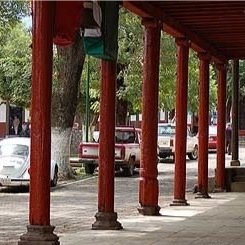 Significa lugar de espera en el idioma purepecha.Fue constituido el 10 de diciembre de 1831.La poblacioón estimada es de unas 5000 habitantes