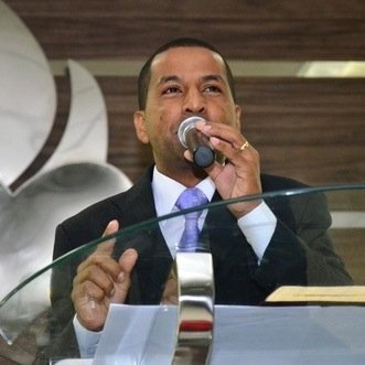 Pastor da Igreja Evangélica Makários / Casado com Patricia xavier gomes / Família um Projeto de Deus /email pr.oliveirasilva@hotmail.com