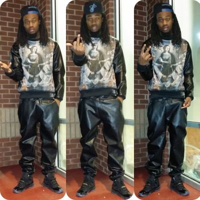 I only roll with niggas that's gone carry me to my grave! 
R.i.p darnell!
S.i.p jok!