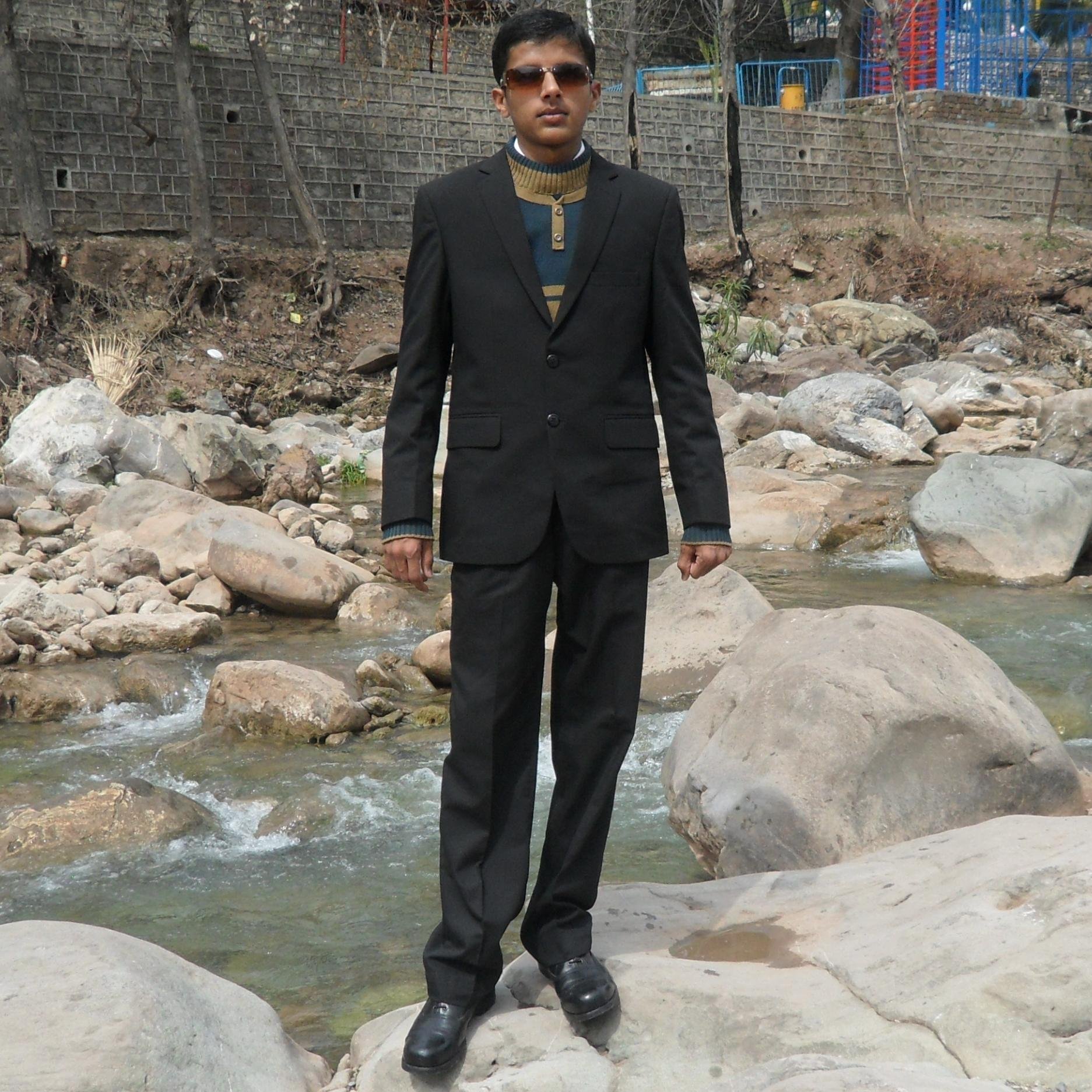 pakarmy333's profile picture. 