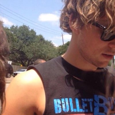 please follow @heavenlyxxhemmo thx
