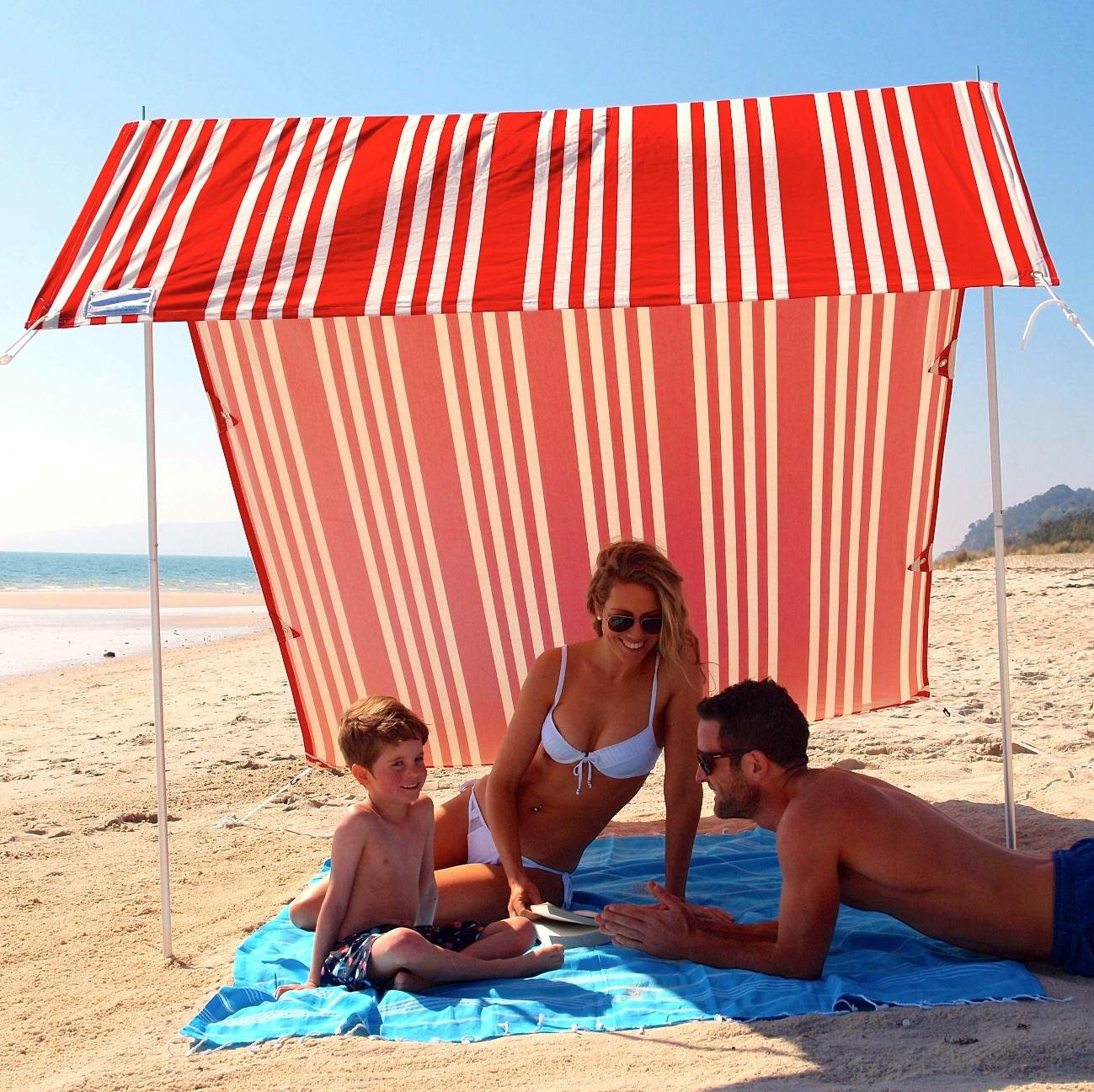 Two Australian mums who love the beach so much they’ve designed a beautiful way to help you enjoy the sun safely - the Sombrilla sunshade!