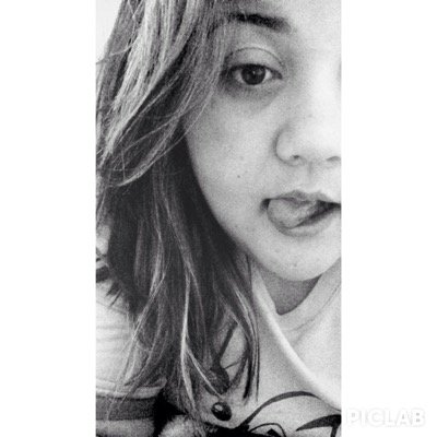 Ela é tipo cocaína, te alucina, te instiga e faz você sempre querer mais ⛅️
