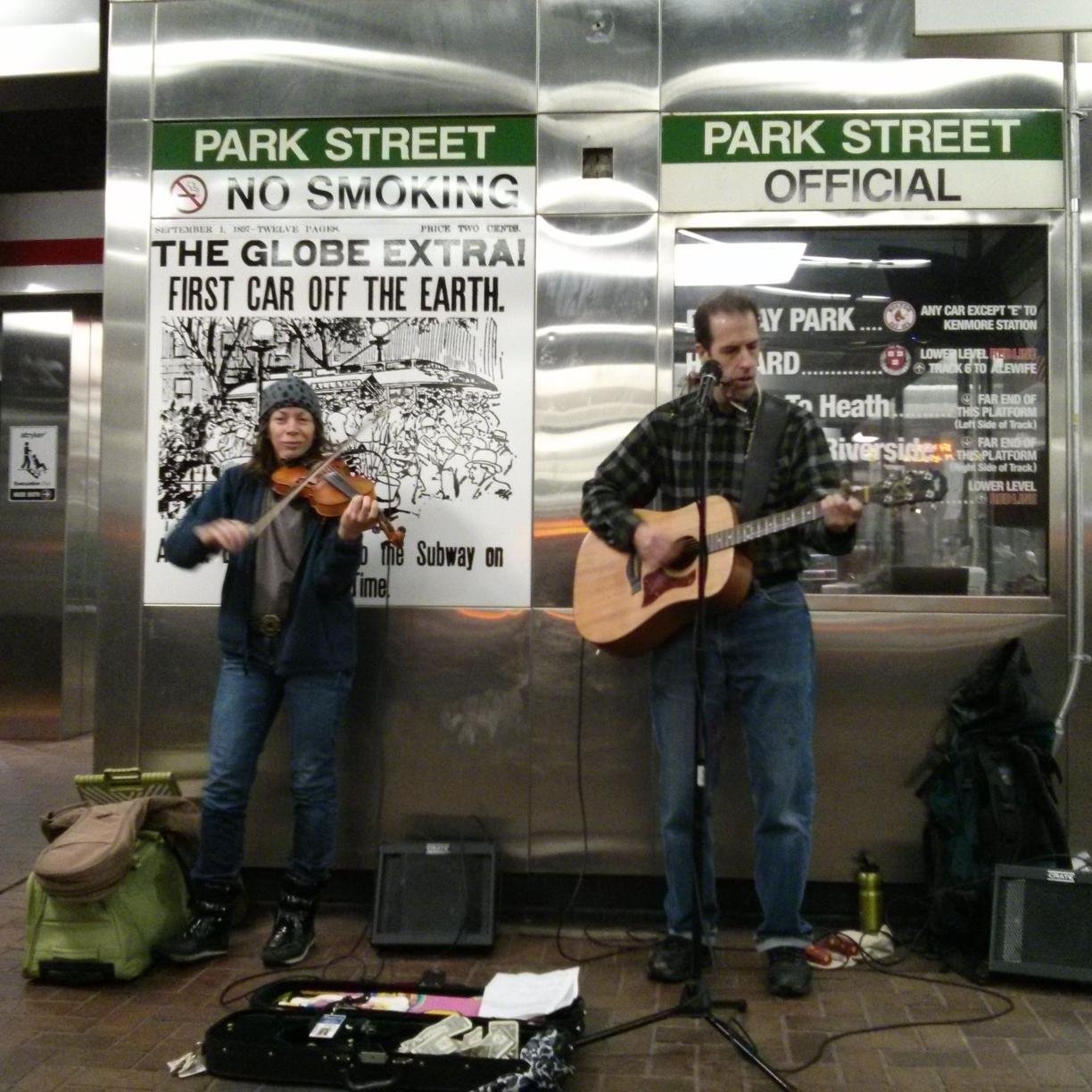 A blog dedicated to supporting Boston's street musicians // Contact: bostonbusking@gmail.com // http://t.co/7qKvfHVOIN