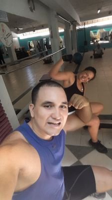 entrenador personal en santa marta y asesorías a todo el país y dueño de la mejor tienda deportiva alexstore