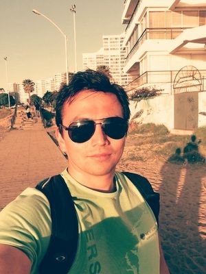 Informático,Corredor de Propiedades Coproch.
 Amante del medio Ambiente y de los deporte al aire libre.