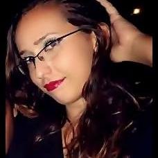 Yasmiin_Aliine's profile picture. Sou o caminho da lucidez, para a loucura absoluta..