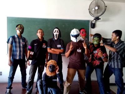 SDN PUJA 2 SBY
SMPN 1 SBY
SMA TRIMURTI SBY
PENS SBY