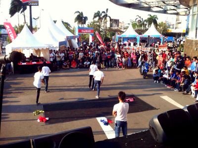 Official Twitter FriendlyOnTheBeat® | Since 26 July 2014 | @IDJ_Jakarta | info lebih lanjut silahkan munghubungi ContactPerson Novan:74C91AEE Januar:7F7030DF