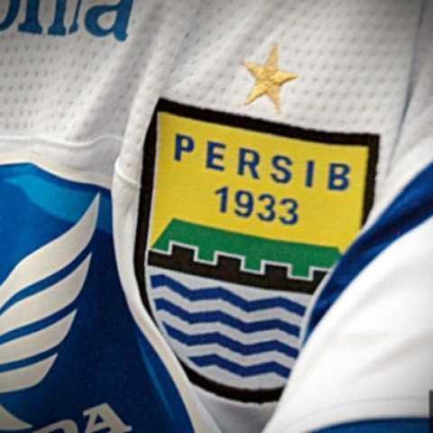 FOOTBALL ADDICT