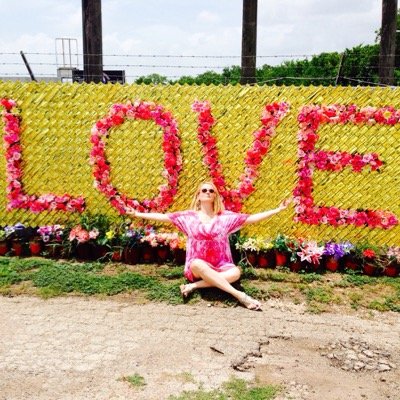 janeyveronica's profile picture. 