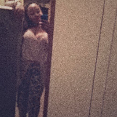 My name is Tkevah Morton I am 22 year old young woman my nickname  is keekee n I am taken ❤ upcoming business woman...