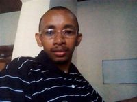 Journaliste à Al-watwan (Comores). Originaire de Mitsamiouli.