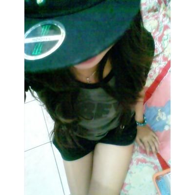 poiiiblossom's profile picture. 