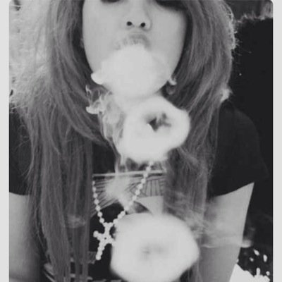 You can't complain, when youve got Mary Jane. Keep it 420% #StonerChick #HazedAndBlazed #GetLit #TeamKUSH