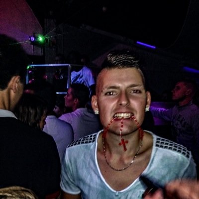 Twitter officiel de Dj Ben'G ! Universal Music // Instagram ; @DJBenn_G / SnapChat : DJBen'G ✌️