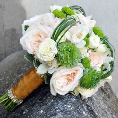 Didi's Flowers, studio in South Surrey, specializes in unique floral designs for your wedding or special event. 
email: raj@didisflowers.com 604-866-3434