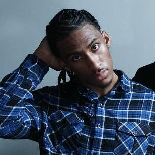 The Official Fan/Support Page for Upcoming Artist Rudebwoy Roscoe http://t.co/Tej9K5idZd  http://t.co/uHnADahGpF